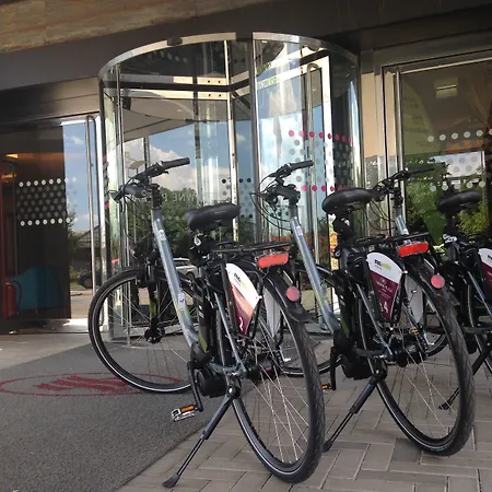 Crowne Plaza Fiera By Ihg Готель