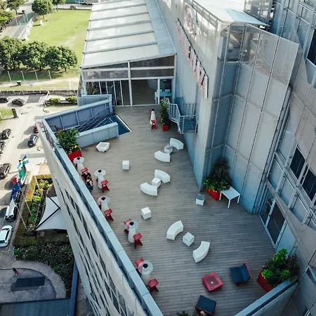Crowne Plaza Fiera By Ihg Готель