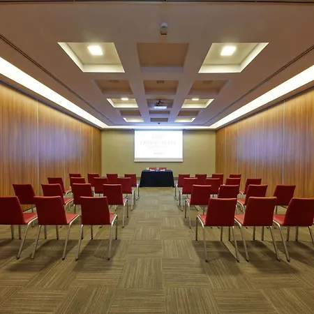 Crowne Plaza Fiera By Ihg Готель 4*